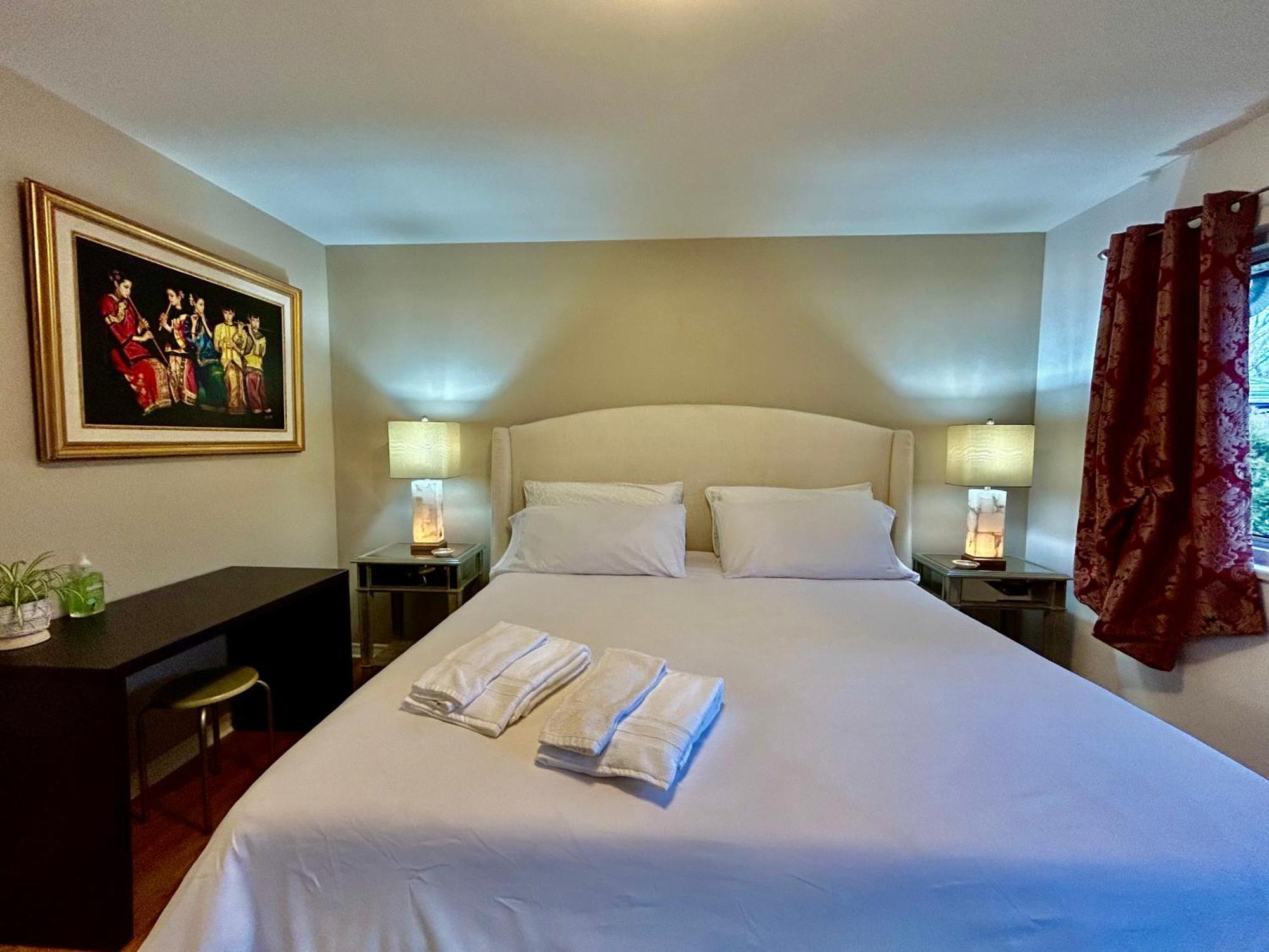 North Nanaimo Gem - Garden-View Room With Private Ensuite Экстерьер фото
