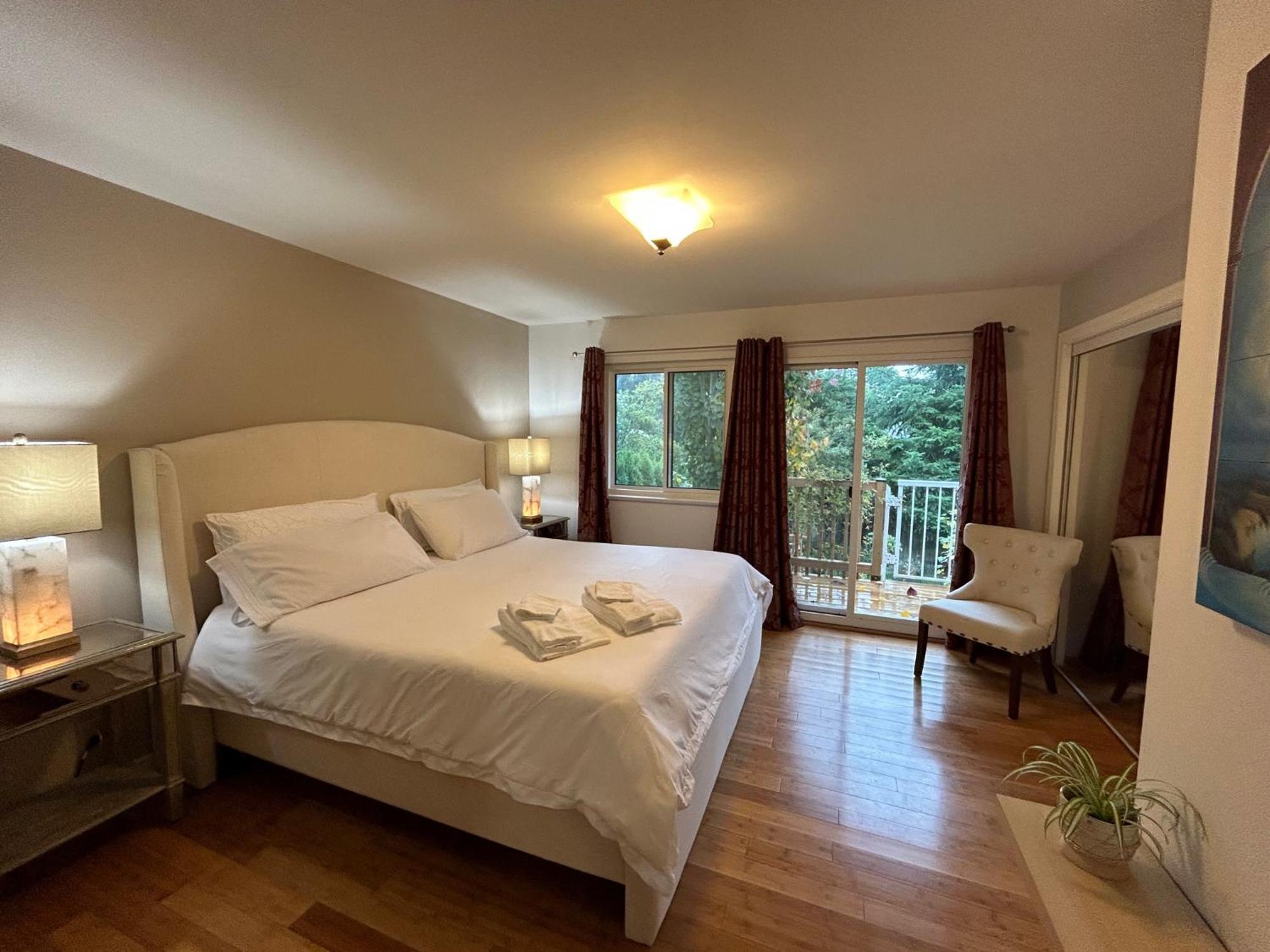 North Nanaimo Gem - Garden-View Room With Private Ensuite Экстерьер фото